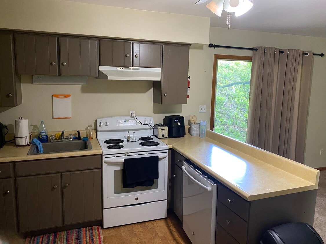 Foto principal - 135 Daisy St