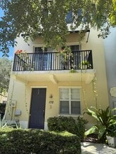 Building Photo - 132 Greenwich Cir