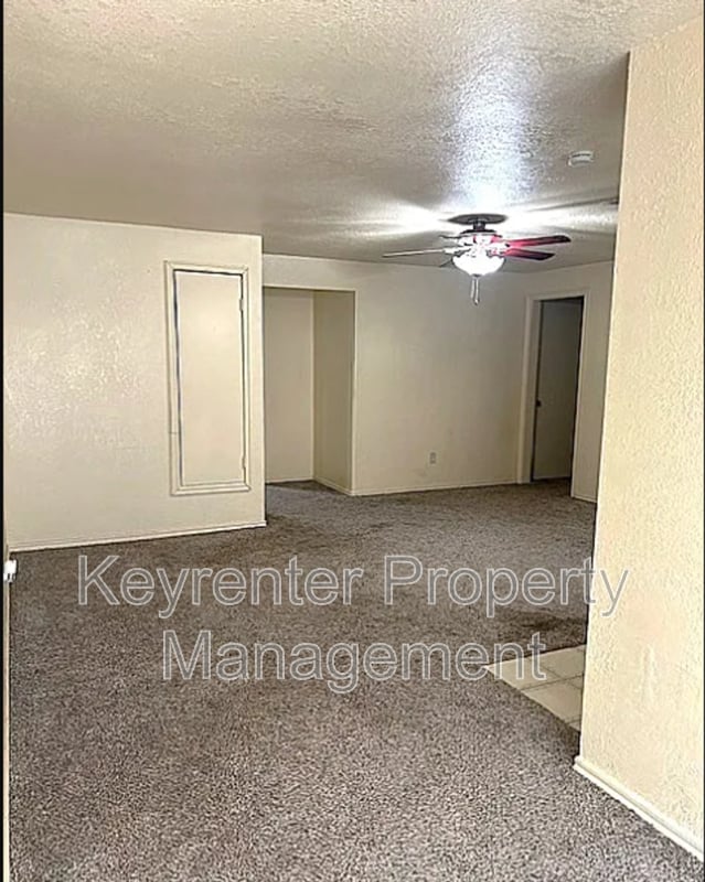 Photo - 5316 S Briarwood Dr House