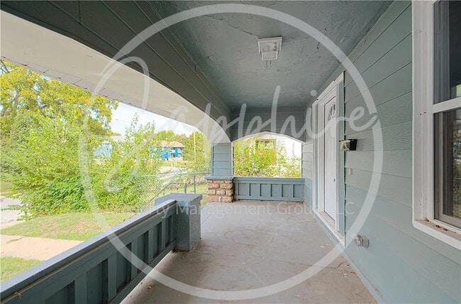 Building Photo - 3144 Agnes Ave