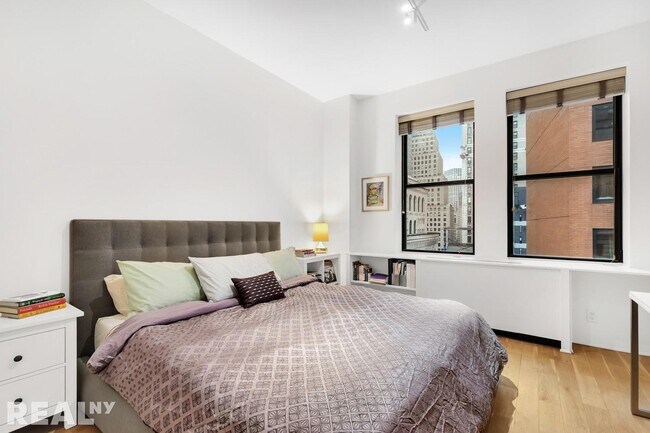 Building Photo - 71 Nassau Street