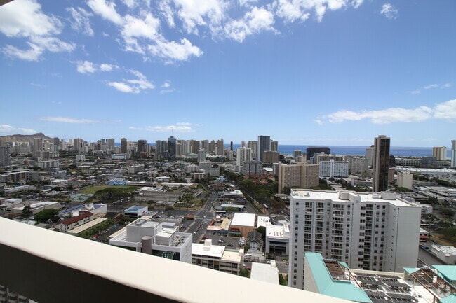 Building Photo - 1212 Punahou St