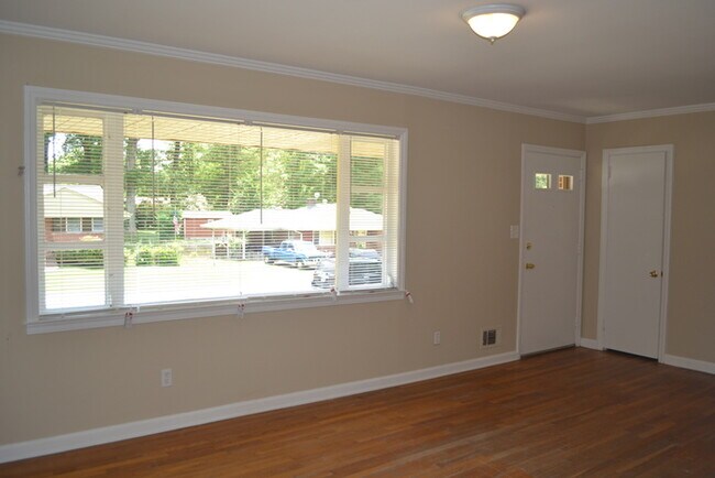 Foto del edificio - 3BR/1Bth with Covered Patio and Large Stor...