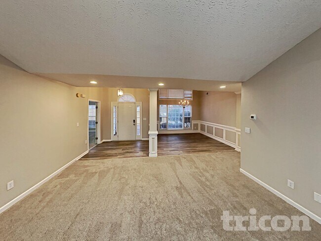 Building Photo - 94 Oakview Dr