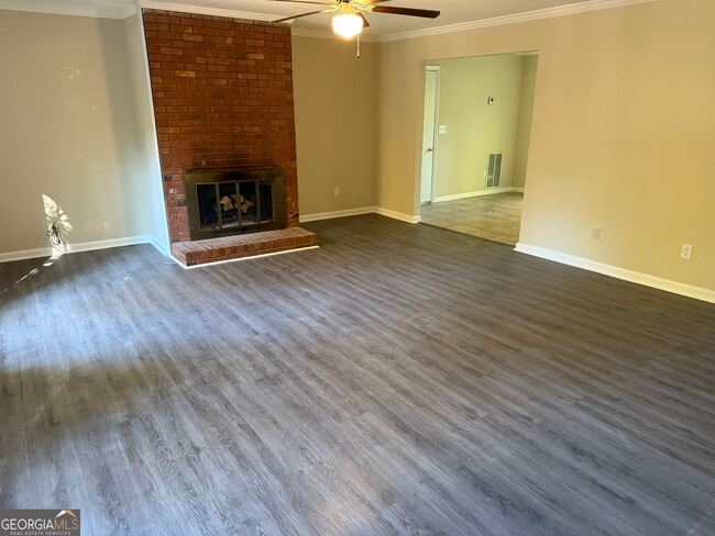 Building Photo - 888 Timbercrest Ct