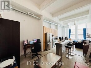 Building Photo - 135-135 Dalhousie St