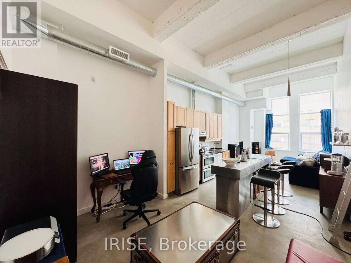 Primary Photo - 135-135 Dalhousie St
