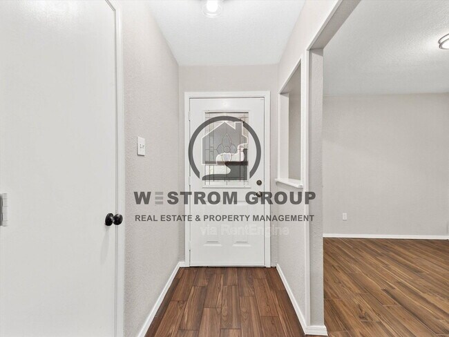 Building Photo - 5402 Rimrock Ct