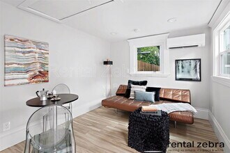 Building Photo - 1823 Delaware St