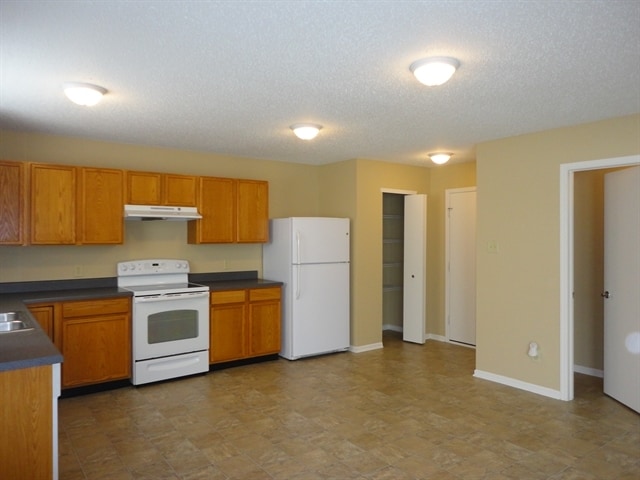 Building Photo - 920 Belvedere Dr