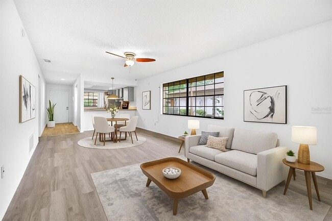 Foto del edificio - 13250 Ridge Rd S