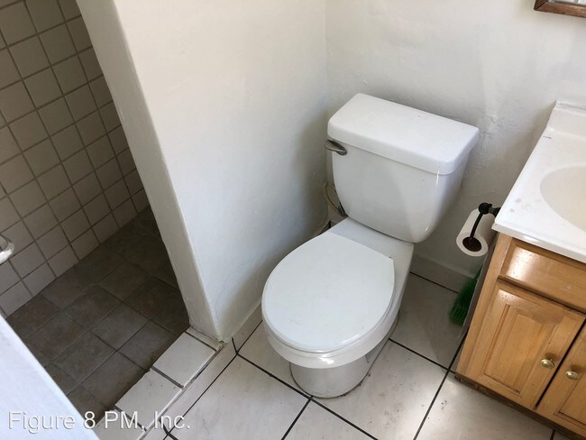 Foto del edificio - 4717 Valley Blvd