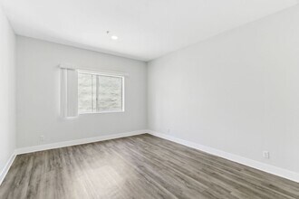 Interior Photo - 7057 Lanewood Ave
