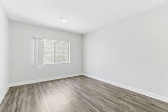 Interior Photo - 7057 Lanewood Ave