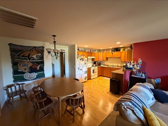 Foto del edificio - 4817 Glenwood Avenue #3