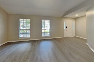 Building Photo - 3418 Creek Manor Dr
