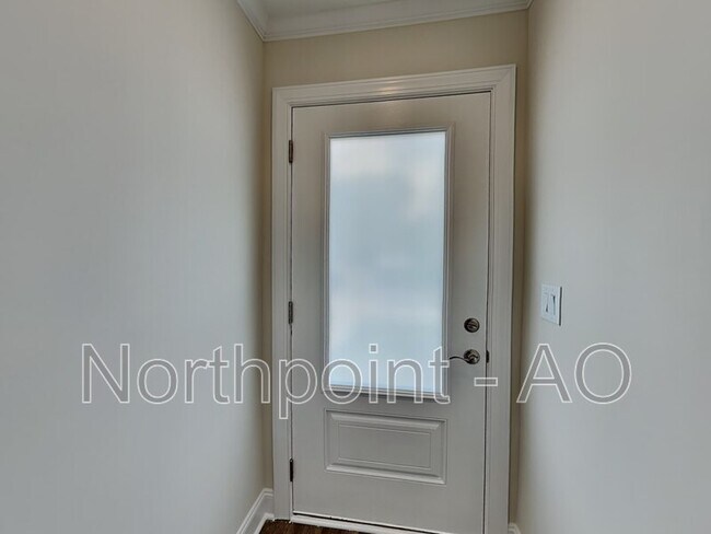 Foto del edificio - 6921 Woodland Stream Pl