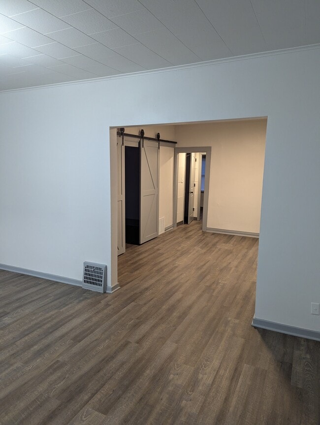 Dining and hallway - 2313 Drake Park Ave