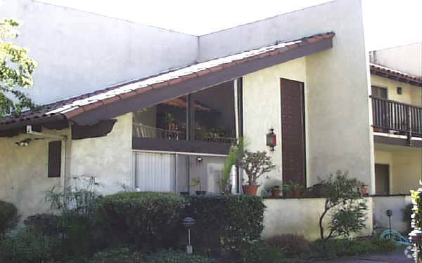 Primary Photo - 2733-2739 Harbor Blvd