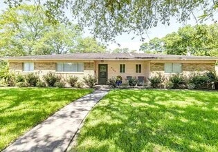 Building Photo - 2125 Shady Ln