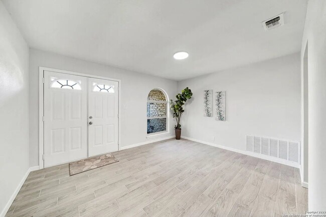Foto del edificio - 6302 Handsome Lake Dr