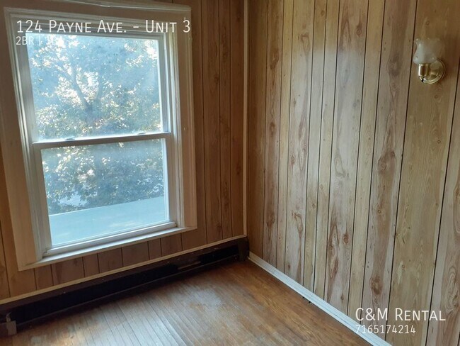 Foto del edificio - 124 Payne Ave