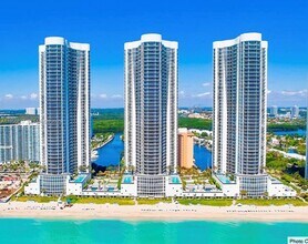 Building Photo - 15811 Collins Ave