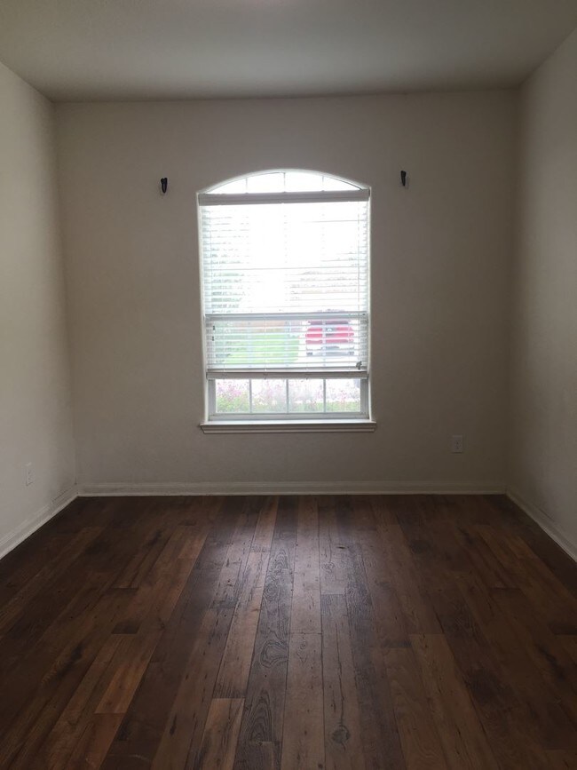 Building Photo - 3 br, 2 bath House - 12135 Luckey Summit