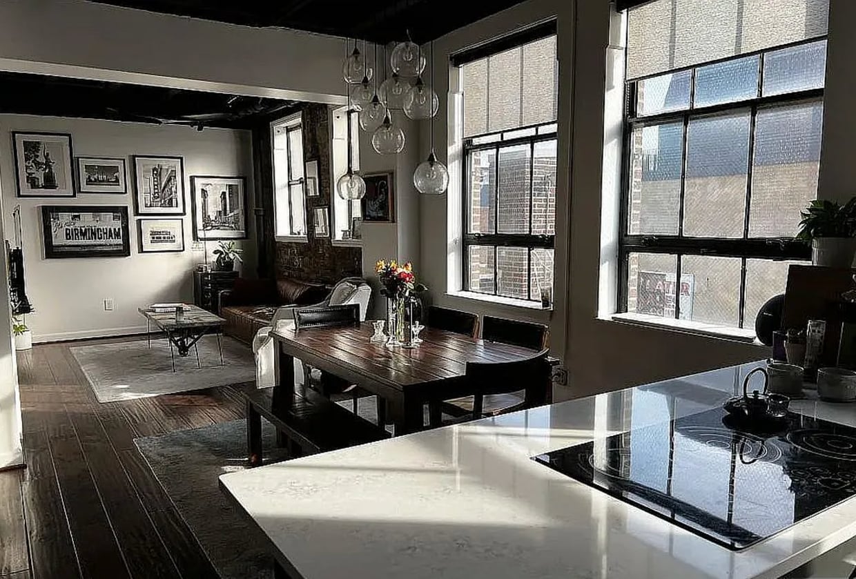 Primary Photo - 2201 1st Ave N