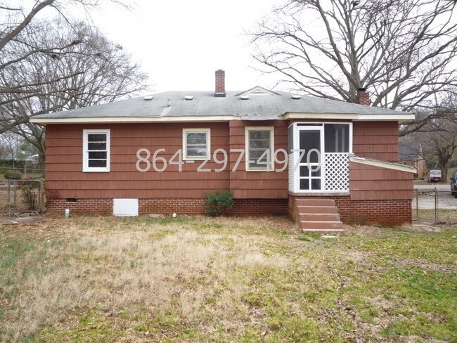 Foto del edificio - 10 Mayflower Ave