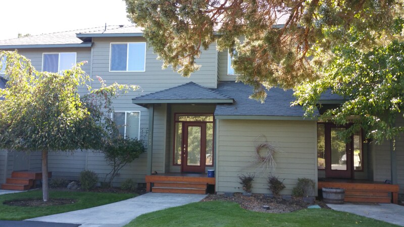 Foto principal - 1085 Golden Pheasant Dr