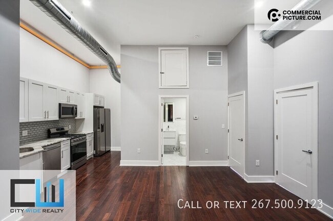 Building Photo - 929 Marlborough St