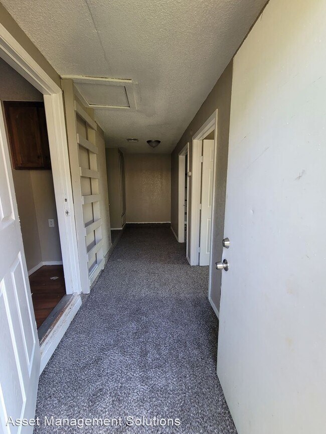 Building Photo - 5 br, 1.5 bath House - 8404 S Drexel