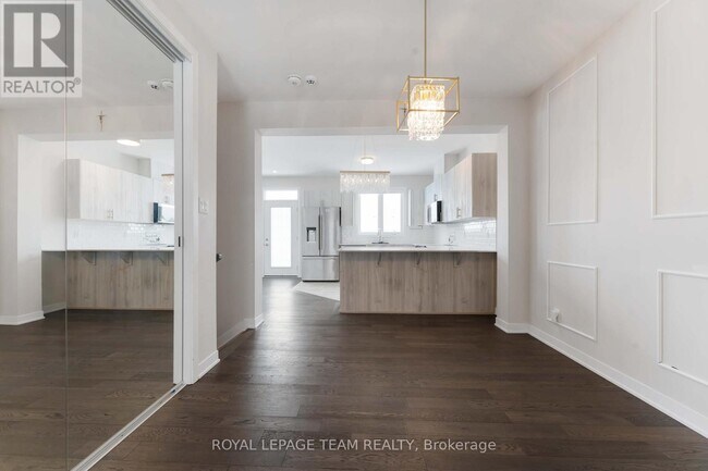 Building Photo - 184 Beebalm Cres