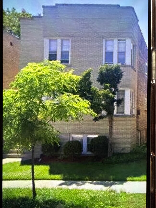 Building Photo - 1824 Oak Park Ave