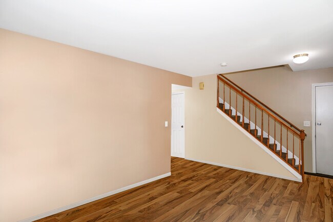 Sala de estar n.° 2 - 1462 Walnut Cir