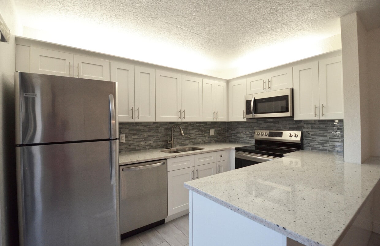 Primary Photo - 282 Arabian Rd