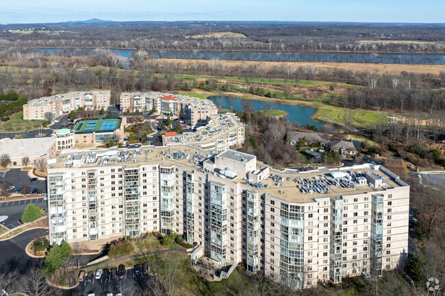 Riverbend at Lansdowne Woods