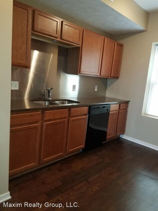Foto principal - 2567 Douglas St