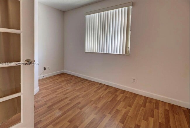 Foto del edificio - 4952 N Hemingway Cir