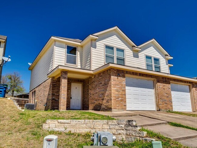 Foto del edificio - 719 Claremont Pkwy