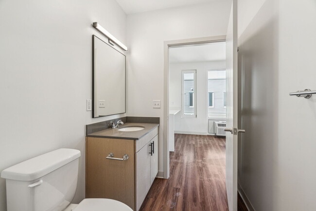 Building Photo - The Felix