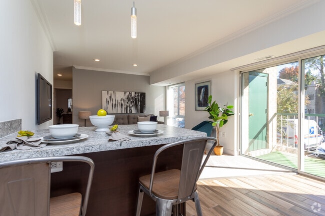 2BR, 1BA - 1,015 SF - Merrifield at Dunn Loring Station Apartments