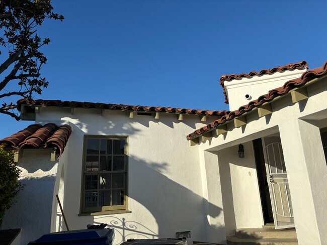 Foto del edificio - 1916 S Holt Ave