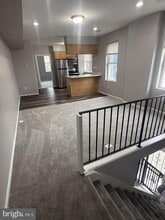 Building Photo - 2643 E Madison St