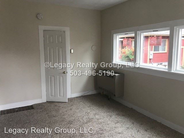Building Photo - 3553-3555 SE Alder St