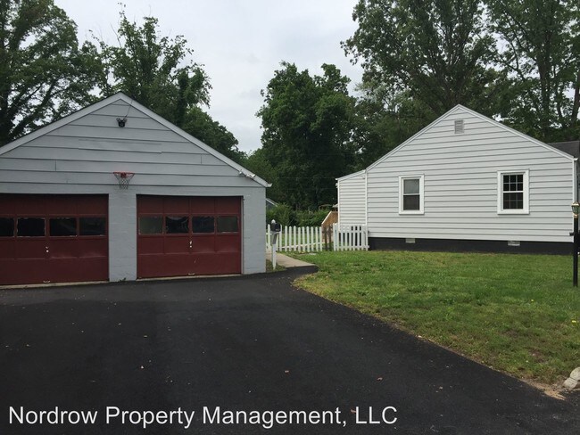 Building Photo - 1615 Fort Hill Dr