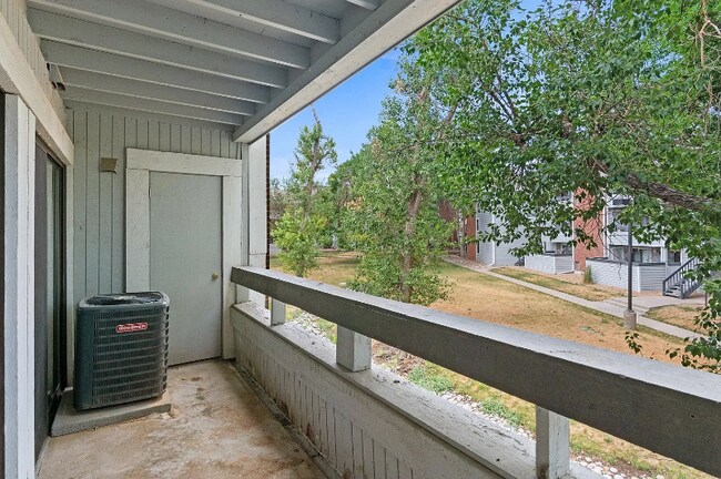 Foto del edificio - 14499 E 1st Dr