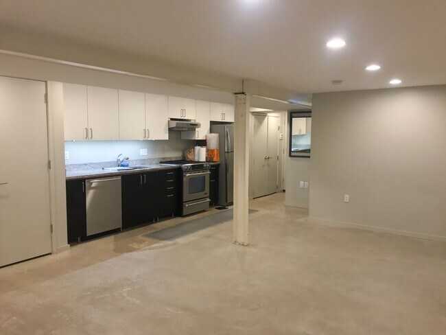 Foto del edificio - All-Included In Columbia Heights
