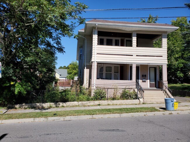 Foto del edificio - 1279 Vestal Ave